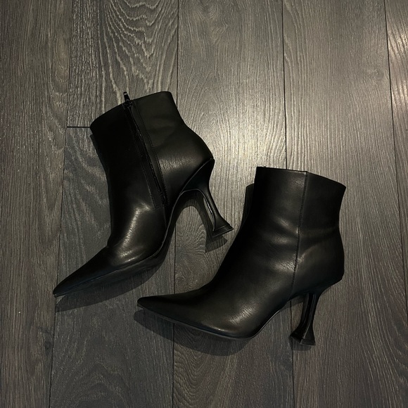 Open edit, faux, leather mini booths - Picture 4 of 7